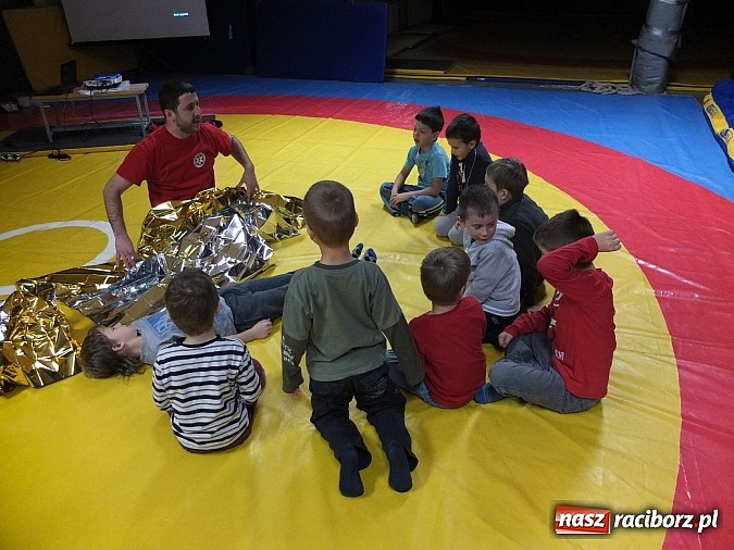 Zdjęcie w galerii na portalu naszraciborz.pl: W Łamatorze prowadzą zajęcia profilaktyczne wiadomości z regionu