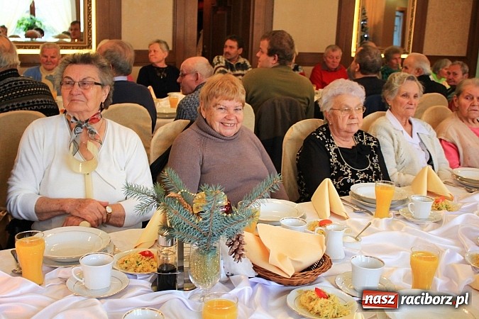 Zdjęcie w galerii na portalu naszraciborz.pl: Wigilia dla chorych i samotnych... wiadomości z regionu