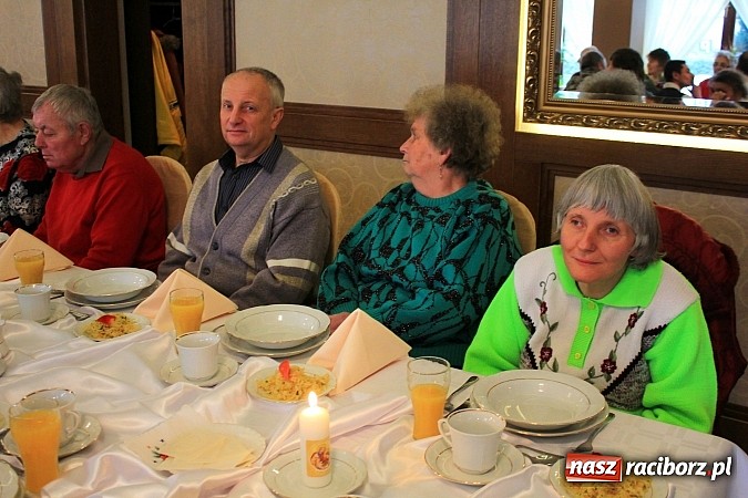 Zdjęcie w galerii na portalu naszraciborz.pl: Wigilia dla chorych i samotnych... wiadomości z regionu