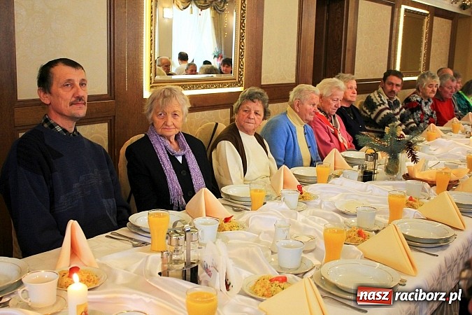 Zdjęcie w galerii na portalu naszraciborz.pl: Wigilia dla chorych i samotnych... wiadomości z regionu