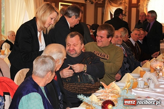 Zdjęcie w galerii na portalu naszraciborz.pl: Wigilia dla chorych i samotnych... wiadomości z regionu