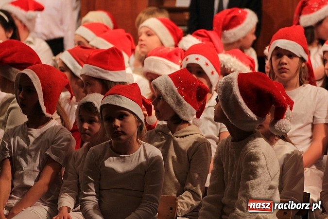 Zdjęcie w galerii na portalu naszraciborz.pl: Tradycyjny koncert kolęd w Szkole Muzycznej wiadomości z regionu