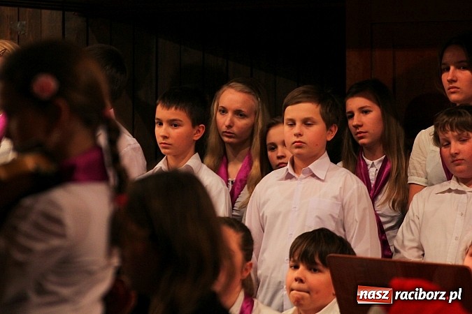 Zdjęcie w galerii na portalu naszraciborz.pl: Tradycyjny koncert kolęd w Szkole Muzycznej wiadomości z regionu