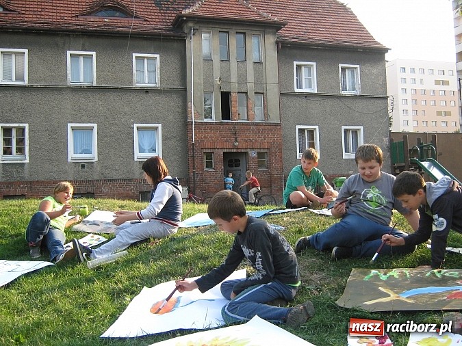 Zdjęcie w galerii na portalu naszraciborz.pl: Co robią streetworkerzy w Raciborzu? wiadomości z regionu