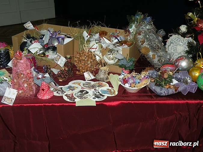 Zdjęcie w galerii na portalu naszraciborz.pl: Jasełkowy wieczór w MDK-u wiadomości z regionu