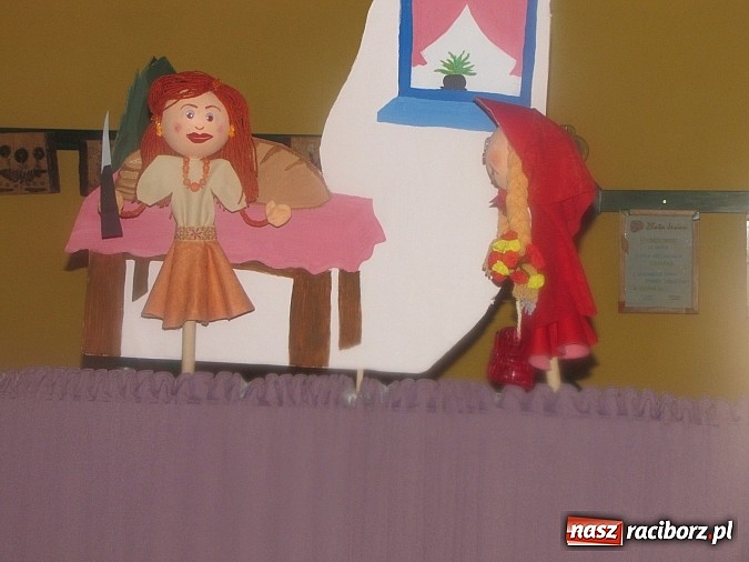 Zdjęcie w galerii na portalu naszraciborz.pl: Spotkanie opłatkowe w DDPS Iskierka wiadomości z regionu