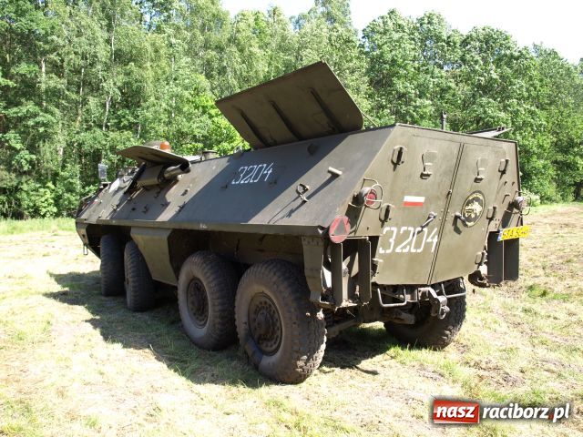 Zdjęcie w galerii na portalu naszraciborz.pl: Piknik militarny w Szymocicach wiadomości z regionu