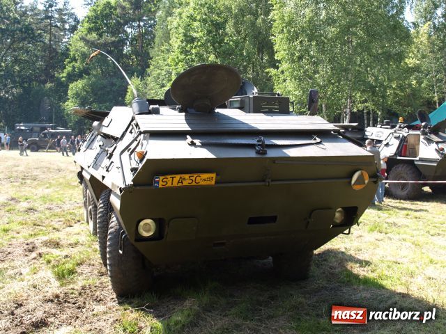 Zdjęcie w galerii na portalu naszraciborz.pl: Piknik militarny w Szymocicach wiadomości z regionu