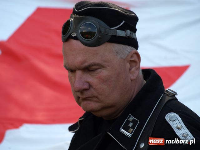 Zdjęcie w galerii na portalu naszraciborz.pl: Piknik militarny w Szymocicach wiadomości z regionu