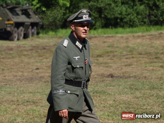 Zdjęcie w galerii na portalu naszraciborz.pl: Piknik militarny w Szymocicach wiadomości z regionu