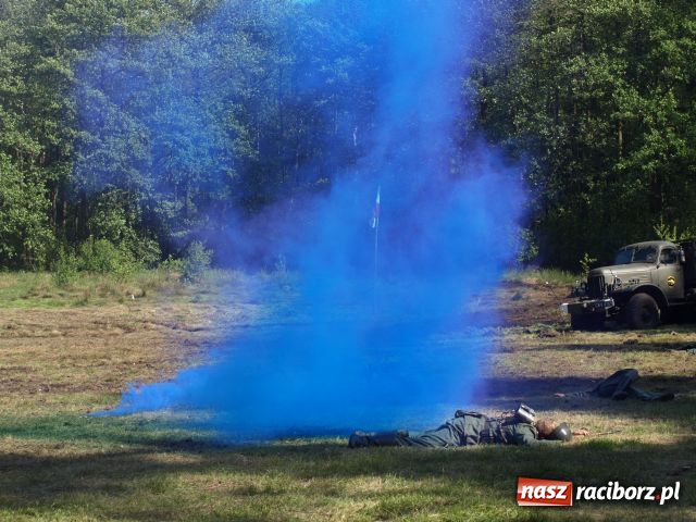 Zdjęcie w galerii na portalu naszraciborz.pl: Piknik militarny w Szymocicach wiadomości z regionu