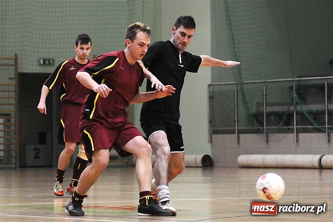 Zdjęcie w galerii na portalu naszraciborz.pl: HLPN: Nerwowo i czerwono w pierwszej lidze wiadomości z regionu