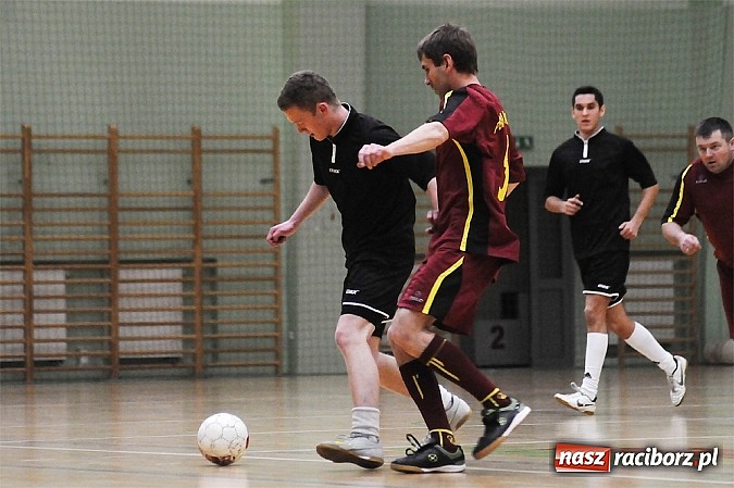 Zdjęcie w galerii na portalu naszraciborz.pl: HLPN: Nerwowo i czerwono w pierwszej lidze wiadomości z regionu