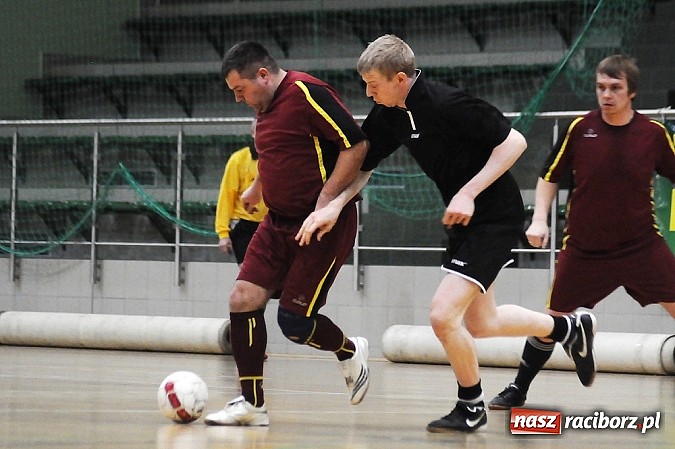 Zdjęcie w galerii na portalu naszraciborz.pl: HLPN: Nerwowo i czerwono w pierwszej lidze wiadomości z regionu