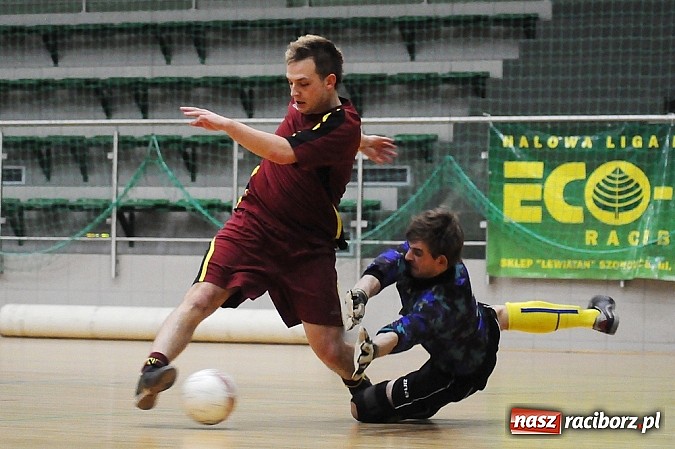 Zdjęcie w galerii na portalu naszraciborz.pl: HLPN: Nerwowo i czerwono w pierwszej lidze wiadomości z regionu