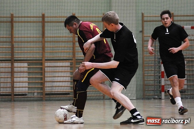 Zdjęcie w galerii na portalu naszraciborz.pl: HLPN: Nerwowo i czerwono w pierwszej lidze wiadomości z regionu