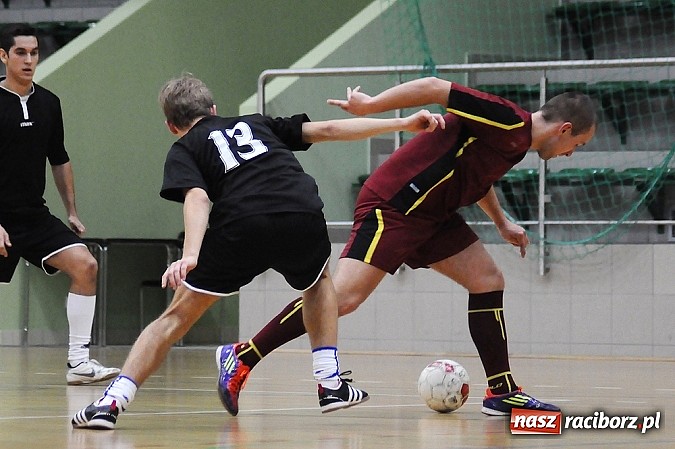 Zdjęcie w galerii na portalu naszraciborz.pl: HLPN: Nerwowo i czerwono w pierwszej lidze wiadomości z regionu