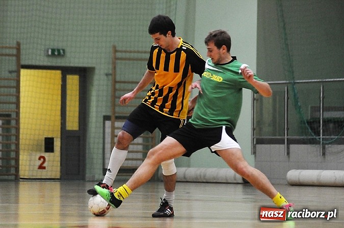 Zdjęcie w galerii na portalu naszraciborz.pl: HLPN: Nerwowo i czerwono w pierwszej lidze wiadomości z regionu