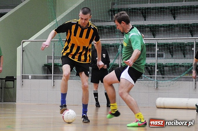 Zdjęcie w galerii na portalu naszraciborz.pl: HLPN: Nerwowo i czerwono w pierwszej lidze wiadomości z regionu