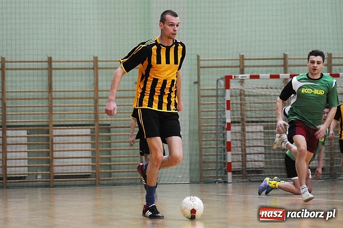 Zdjęcie w galerii na portalu naszraciborz.pl: HLPN: Nerwowo i czerwono w pierwszej lidze wiadomości z regionu