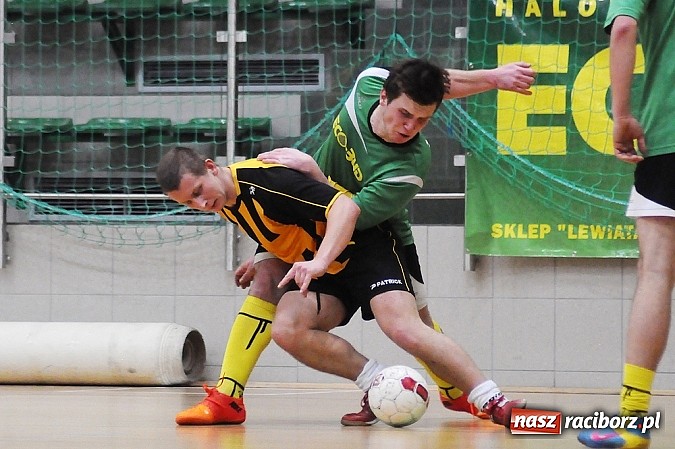 Zdjęcie w galerii na portalu naszraciborz.pl: HLPN: Nerwowo i czerwono w pierwszej lidze wiadomości z regionu