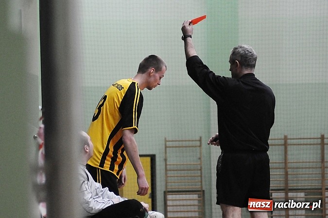 Zdjęcie w galerii na portalu naszraciborz.pl: HLPN: Nerwowo i czerwono w pierwszej lidze wiadomości z regionu