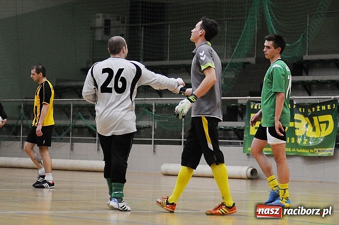 Zdjęcie w galerii na portalu naszraciborz.pl: HLPN: Nerwowo i czerwono w pierwszej lidze wiadomości z regionu