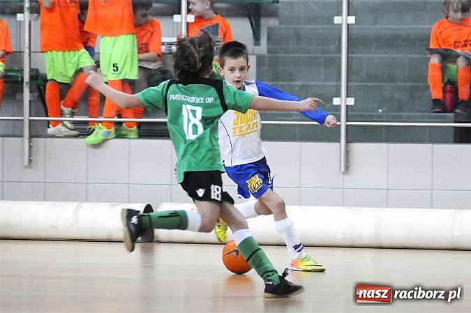 Zdjęcie w galerii na portalu naszraciborz.pl: Młodzi piłkarze walczyli w Rafako Arena wiadomości z regionu