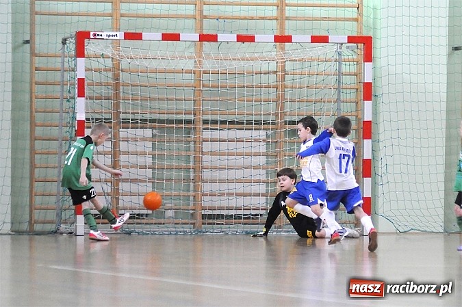 Zdjęcie w galerii na portalu naszraciborz.pl: Młodzi piłkarze walczyli w Rafako Arena wiadomości z regionu