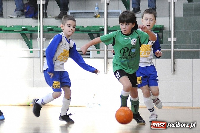 Zdjęcie w galerii na portalu naszraciborz.pl: Młodzi piłkarze walczyli w Rafako Arena wiadomości z regionu