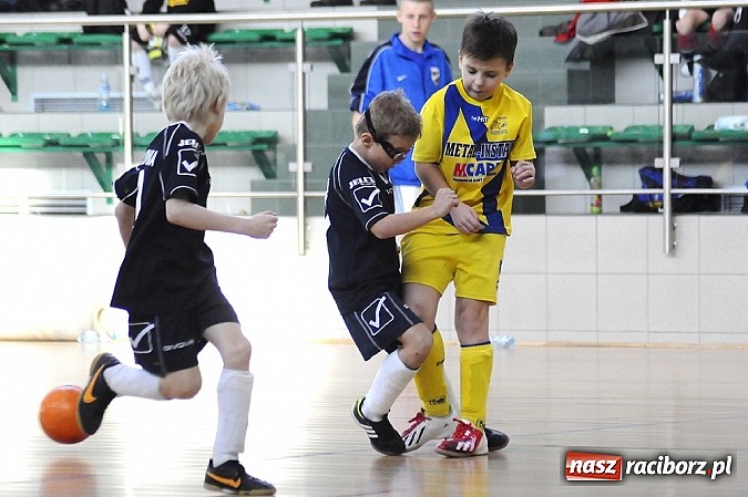 Zdjęcie w galerii na portalu naszraciborz.pl: Młodzi piłkarze walczyli w Rafako Arena wiadomości z regionu