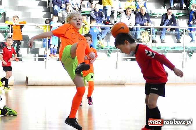 Zdjęcie w galerii na portalu naszraciborz.pl: Młodzi piłkarze walczyli w Rafako Arena wiadomości z regionu