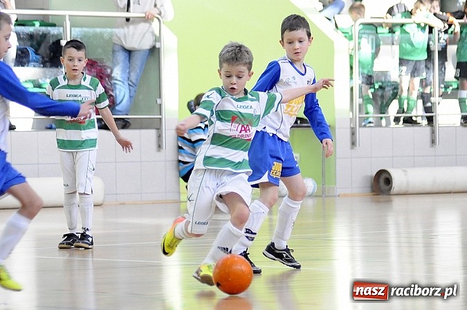 Zdjęcie w galerii na portalu naszraciborz.pl: Młodzi piłkarze walczyli w Rafako Arena wiadomości z regionu