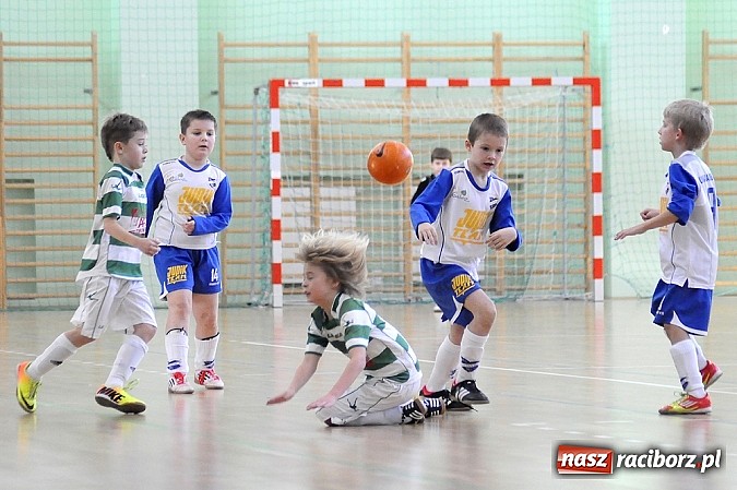 Zdjęcie w galerii na portalu naszraciborz.pl: Młodzi piłkarze walczyli w Rafako Arena wiadomości z regionu