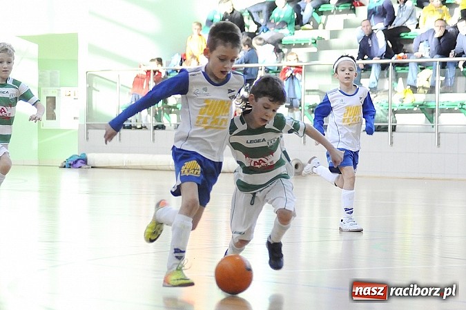 Zdjęcie w galerii na portalu naszraciborz.pl: Młodzi piłkarze walczyli w Rafako Arena wiadomości z regionu