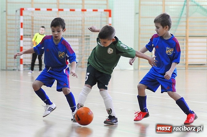 Zdjęcie w galerii na portalu naszraciborz.pl: Młodzi piłkarze walczyli w Rafako Arena wiadomości z regionu