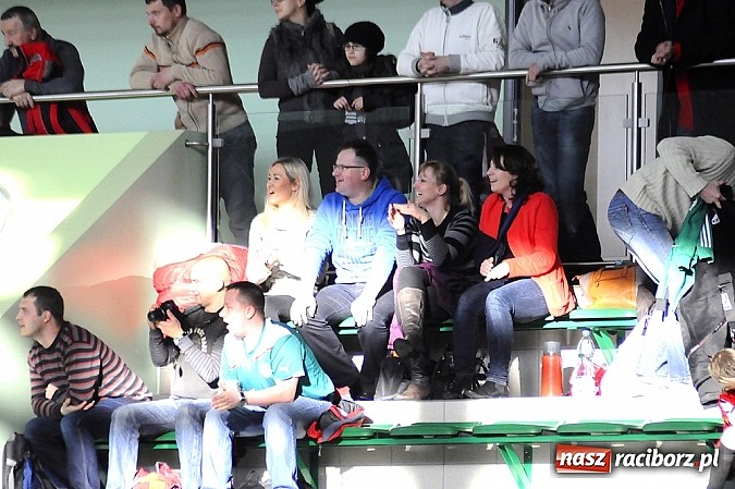 Zdjęcie w galerii na portalu naszraciborz.pl: Młodzi piłkarze walczyli w Rafako Arena wiadomości z regionu