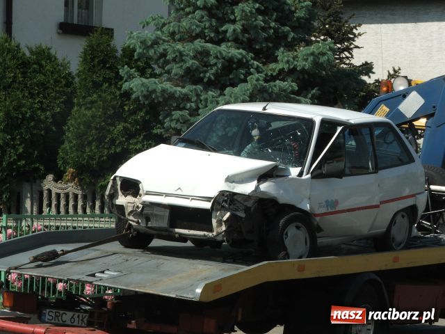 Zdjęcie w galerii na portalu naszraciborz.pl: Kolizja spowodowała wielki korek wiadomości z regionu