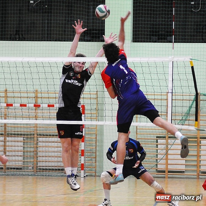 Zdjęcie w galerii na portalu naszraciborz.pl: AZS Rafako pokonany w derbach wiadomości z regionu