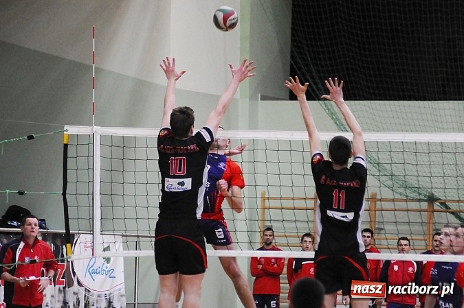 Zdjęcie w galerii na portalu naszraciborz.pl: AZS Rafako pokonany w derbach wiadomości z regionu