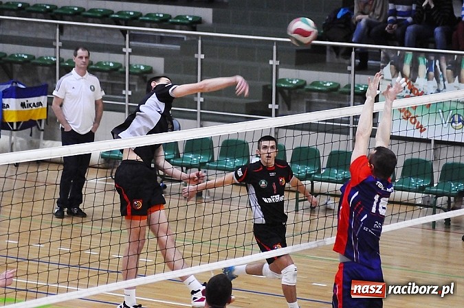 Zdjęcie w galerii na portalu naszraciborz.pl: AZS Rafako pokonany w derbach wiadomości z regionu