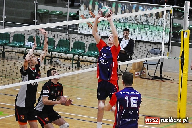 Zdjęcie w galerii na portalu naszraciborz.pl: AZS Rafako pokonany w derbach wiadomości z regionu