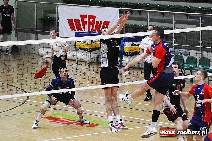 Zdjęcie w galerii na portalu naszraciborz.pl: AZS Rafako pokonany w derbach wiadomości z regionu