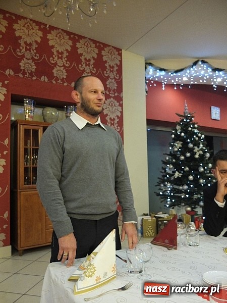 Zdjęcie w galerii na portalu naszraciborz.pl: Wigilijka u Łamatorów i Spartan wiadomości z regionu