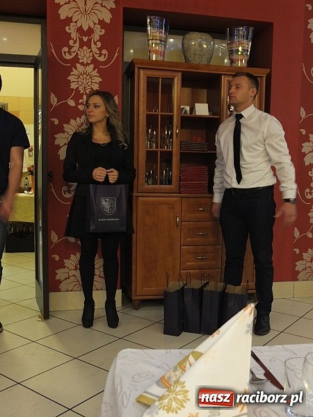 Zdjęcie w galerii na portalu naszraciborz.pl: Wigilijka u Łamatorów i Spartan wiadomości z regionu