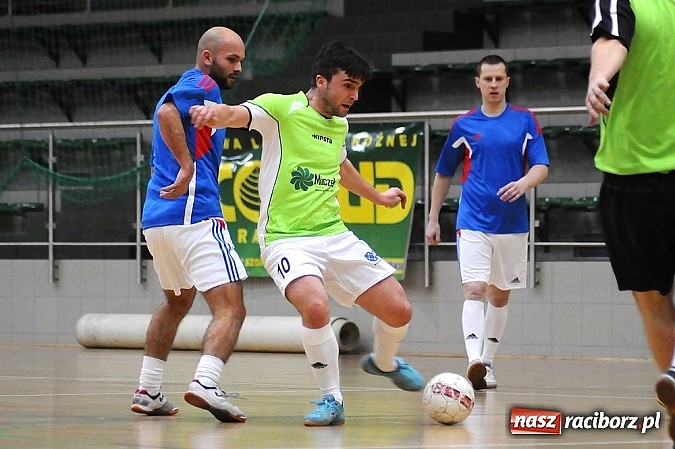 Zdjęcie w galerii na portalu naszraciborz.pl: Byki pokonały Żorską. Tritle i Feniks ciągle niepokonani wiadomości z regionu