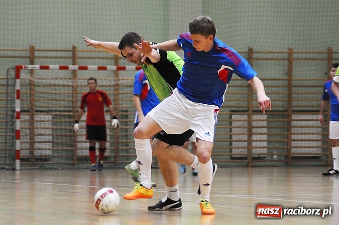 Zdjęcie w galerii na portalu naszraciborz.pl: Byki pokonały Żorską. Tritle i Feniks ciągle niepokonani wiadomości z regionu