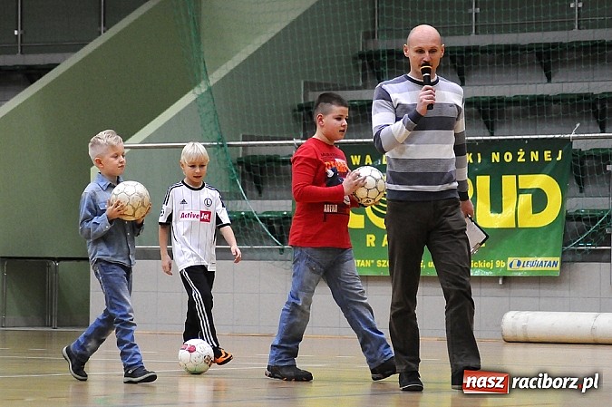 Zdjęcie w galerii na portalu naszraciborz.pl: Byki pokonały Żorską. Tritle i Feniks ciągle niepokonani wiadomości z regionu