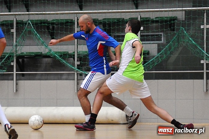 Zdjęcie w galerii na portalu naszraciborz.pl: Byki pokonały Żorską. Tritle i Feniks ciągle niepokonani wiadomości z regionu