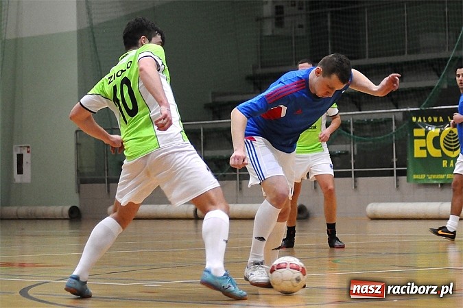 Zdjęcie w galerii na portalu naszraciborz.pl: Byki pokonały Żorską. Tritle i Feniks ciągle niepokonani wiadomości z regionu